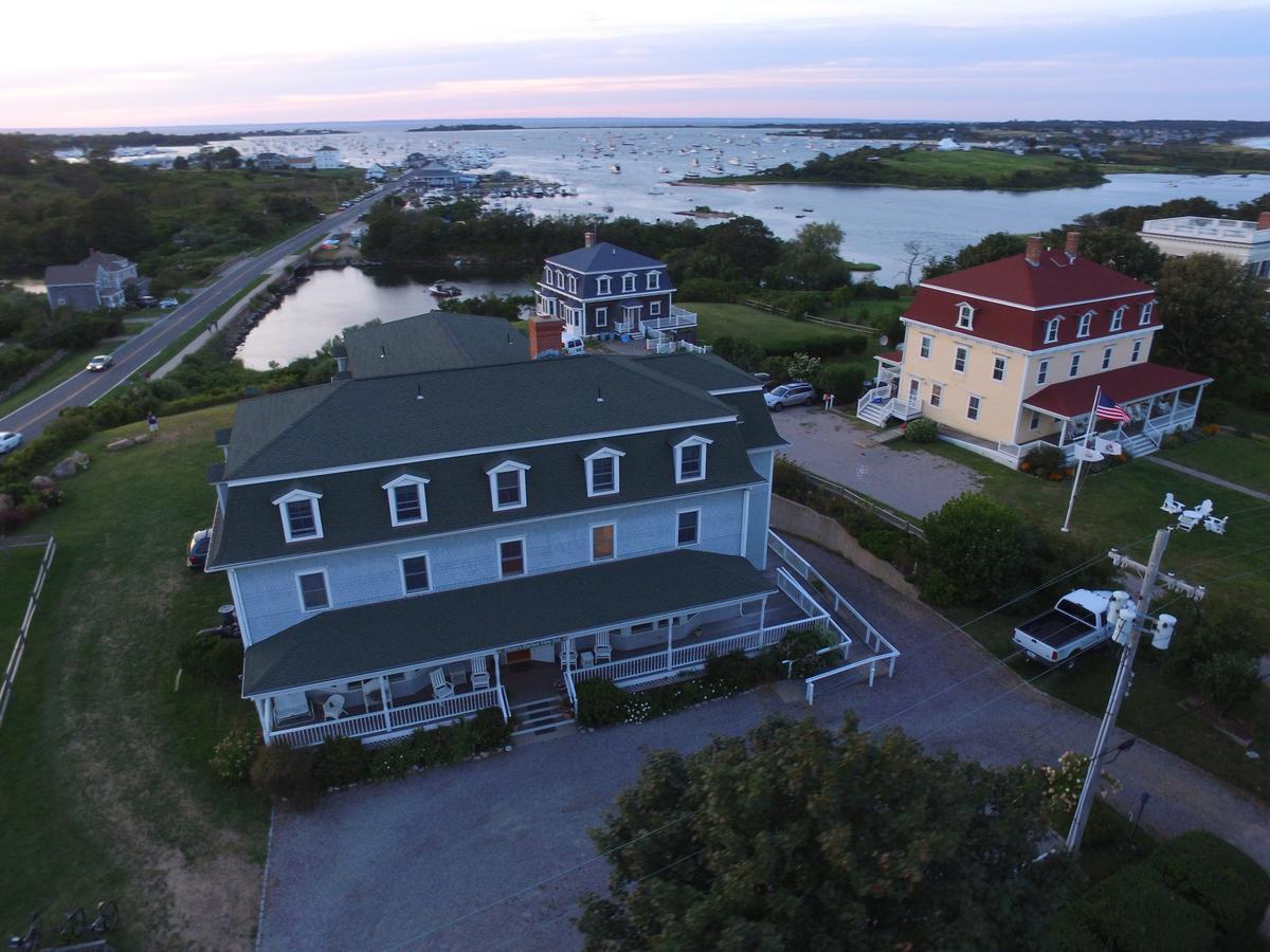 Payne'S Harbor View Inn New Shoreham Exterior photo