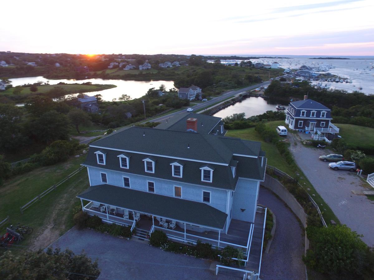 Payne'S Harbor View Inn New Shoreham Exterior photo